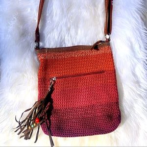 The Sak shoulder bag w/adjustable strap Deep burgundy/rust excellent condition
